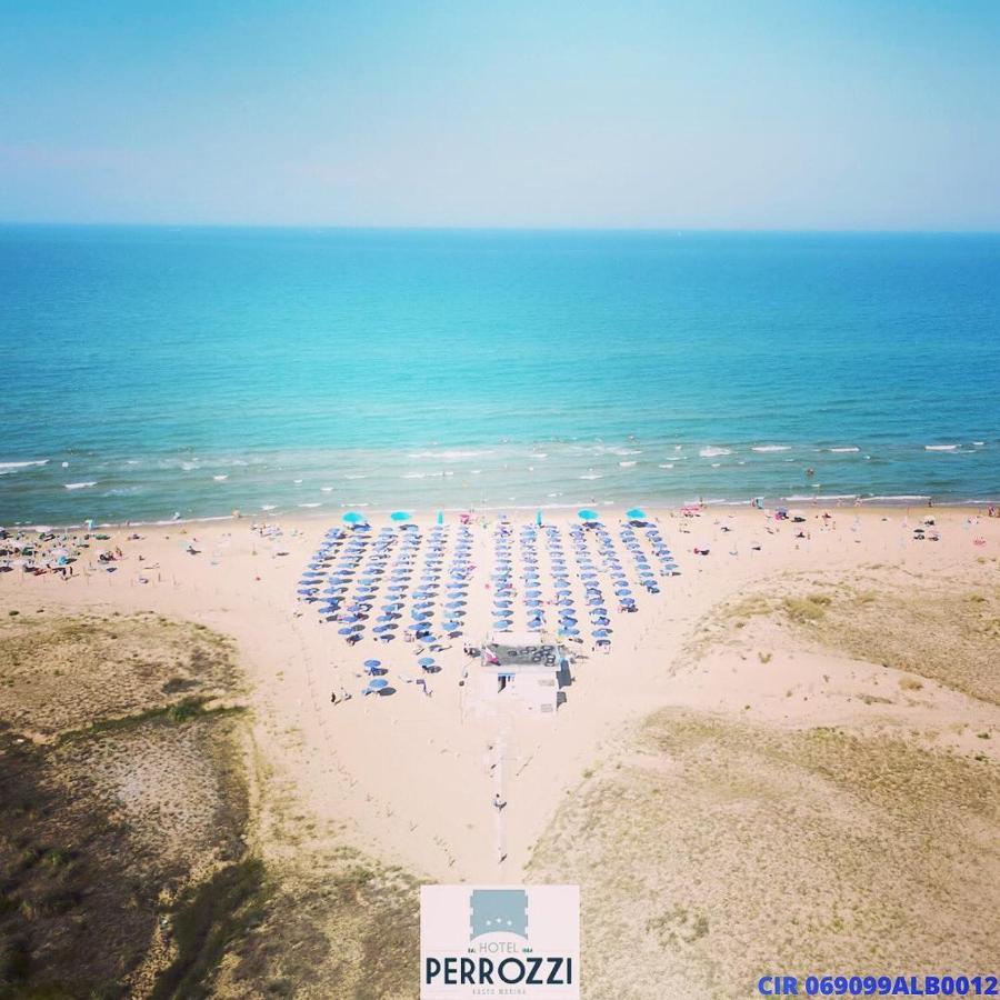 Hotel Perrozzi 瓦斯托 外观 照片